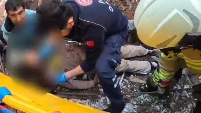 İnşaatta başına demir saplanan işçi ağır yaralandı