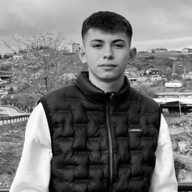 Manisa'da devrilen motosikletin sürücüsü liseli Ahmet hayatını kaybetti