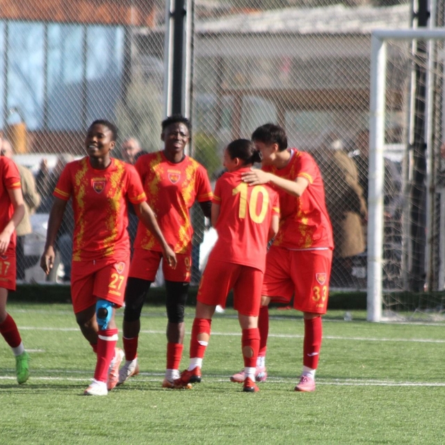 Kayseri Kadın FK şampiyon oldu