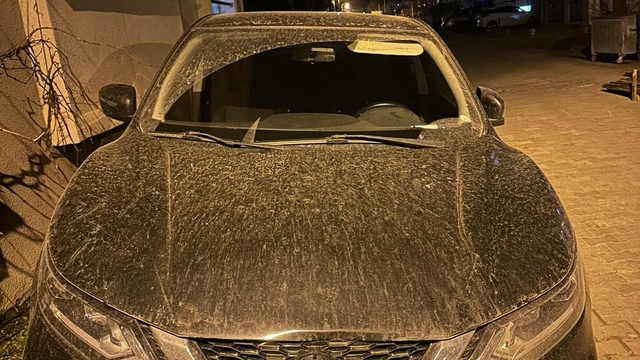 Muratlı'da çamur yağışı araçları kapladı