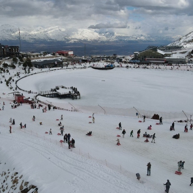 Türkiye'nin en uzun pistinde yoğunluk havadan görüntülendi