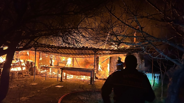 Menteşe'de ev yangını