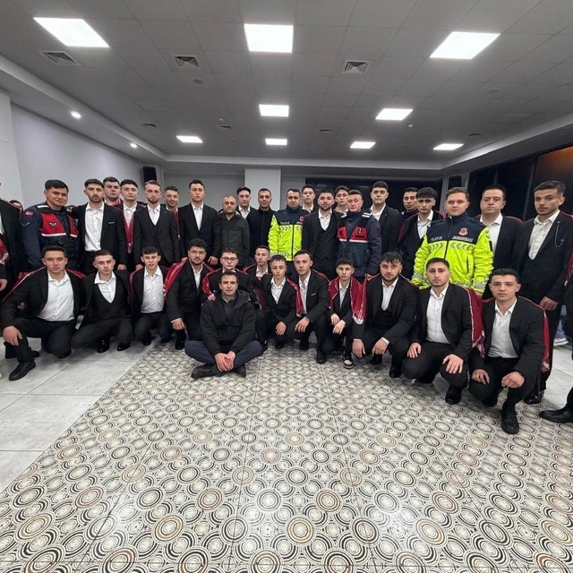 Bilecik'te jandarma 30 genç için toplu asker eğlencesi düzenledi