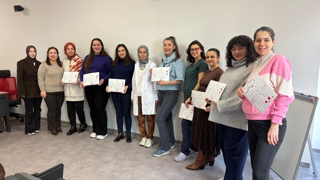 Aydın Şehir Hastanesi Gebe Okulu'nun ilk mezunları belgelerini aldı
