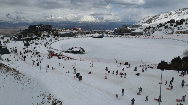 Türkiye'nin en uzun pistinde yoğunluk havadan görüntülendi