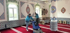 Vezirköprü'de camilerde temizlik çalışması