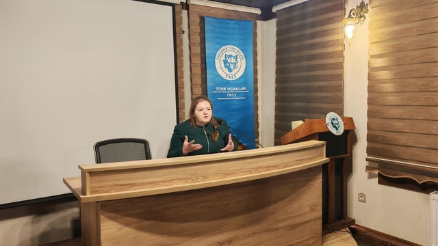 Türk tarımının ve gıda bağımsızlığının önemine dikkat çekildi
Eskişehir Kadın Çiftçiler Derneği Başkanı Münevver Kepenek;
"Yerel tohumlar gıda bağımsızlığımızın en temel güvencesidir"