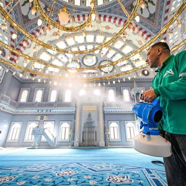 Mersin'in 13 ilçesinde ibadethaneler Ramazan'a hazırlanıyor