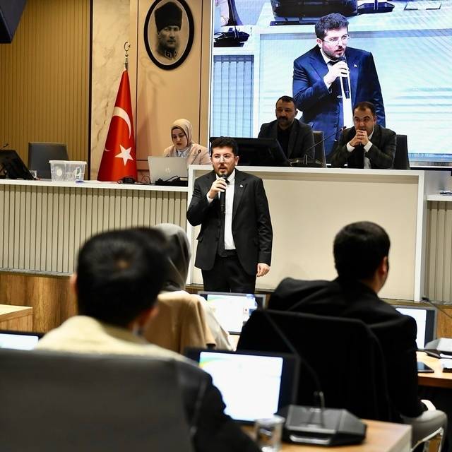 Yeşilyurt Genç Meclis'in yeni başkanı Yusuf Salih Tatar oldu