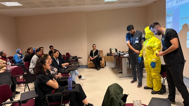 Nazilli'de sağlık çalışanlarına eğitim