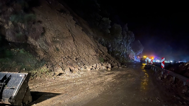 Nazilli Belediyesi'nden heyelan bölgesinde yoğun mesai