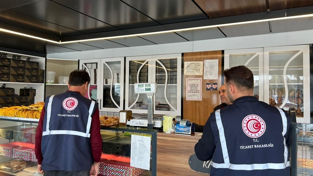 Adıyaman'da zincir marketlerde ramazan öncesi denetim yapıldı
