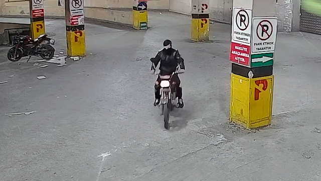 Kameradan tespit edilen motosiklet hırsızları: Gezmek için aldık, geri verecektik
