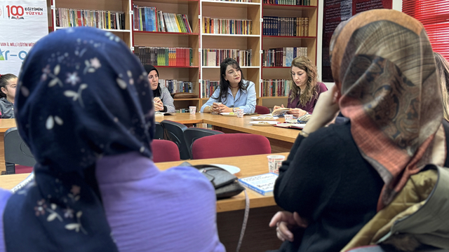 KÜÇÜK YAŞ, BÜYÜK SUÇ - Van'da "akran anneleri" çocukları için bir araya geliyor