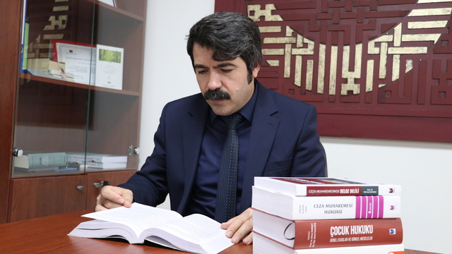 KÜÇÜK YAŞ, BÜYÜK SUÇ - "Çevrim içi oyunlar örgüte eleman kazandırılması ve çocukların kandırılması için kullanılıyor" uyarısı