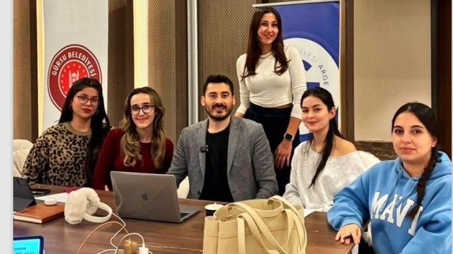 BTÜ'lü öğrencilerden tekstil sektörüne sürdürülebilir çözüm
BTÜ'lü öğrencilerden tekstil sektörü için enerji ve su verimliliği projesi