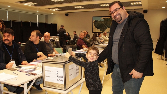 İMO Bursa'da Serdar Atilla Erdem güven tazeledi