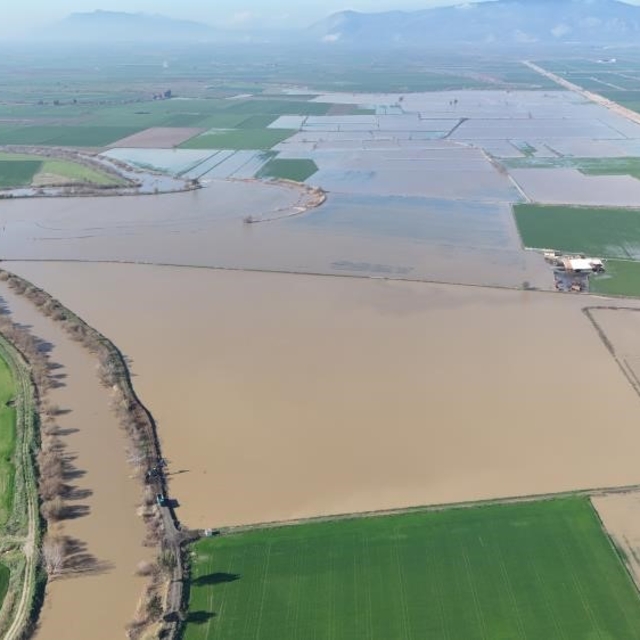 Büyük Menderes'te sel uyarısı
