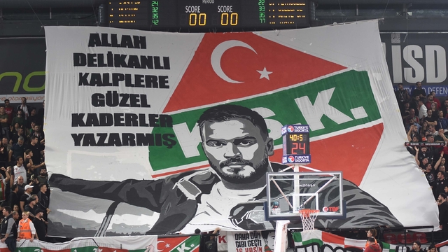 Karşıyaka basketbolda umut tüketiyor