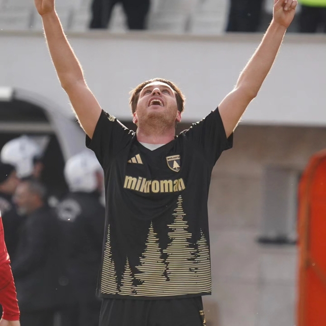 Muğlaspor müthiş seriyle zirveye kondu