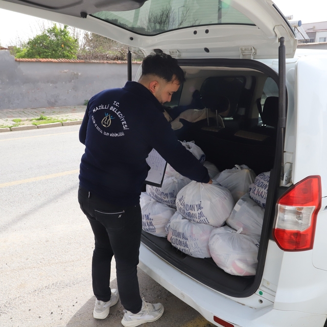 Nazilli Belediyesi Ramazan öncesi gıda yardımlarını artırdı