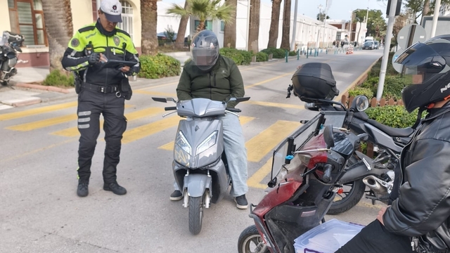 Manisa'da 54 motosiklet trafikten men edildi