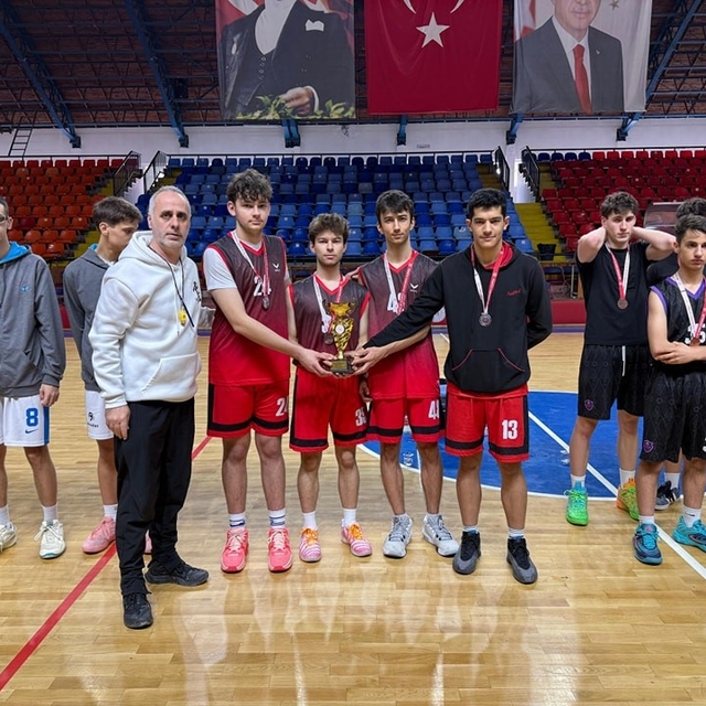 Kütahya'da Okullar Arası Gençler 3x3 Basketbol İl Birinciliği tamamlandı