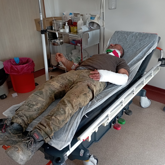 Tokat'ta otomobiliyle tarlaya düşen sürücü yaralandı