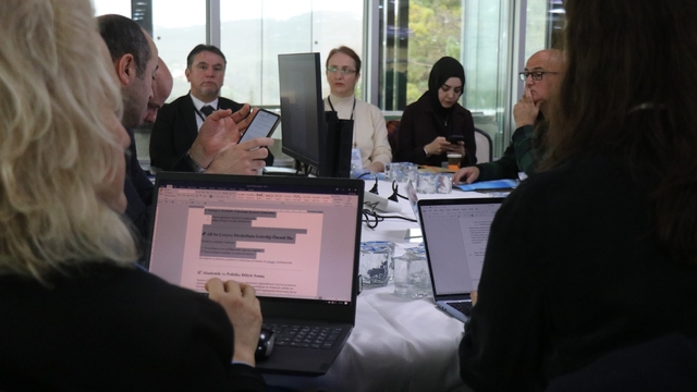 Sapanca Gölü'nün geleceği akademik çalıştayda masaya yatırıldı
Rektör Hamza Al: "Türkiye su kaynakları bakımından riskli ülkeler arasında"
Vali Rahmi Doğan: "İki ilin toplam su kullanımı 130 milyon ton civarında"