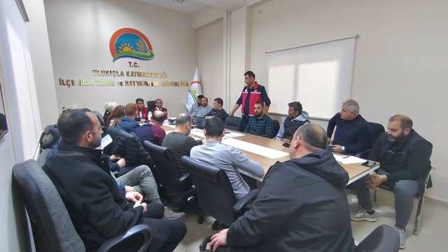 Ulukışla'da kanatlı hayvan ve yumurta üreticilerine eğitim