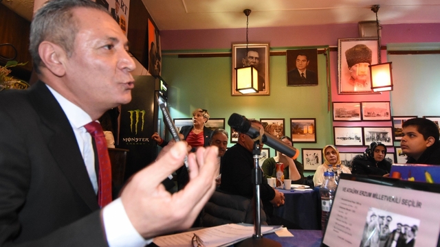 Gazeteci - Yazar Orhan Bozkurt, Milli Mücadele’nin kritik dönemeçlerini belgeler ve anılar ışığında anlattı "Cumhuriyet yolunda hemşehrimiz Atatürk" sunumu büyük ilgi gördü