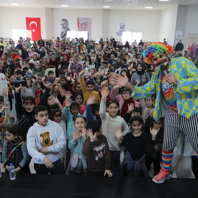 Yayladağı'nda çocuk şenliği yüzleri güldürdü