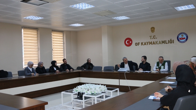 Of'ta akran nezaketi ve bağımlılıkla mücadele konulu toplantı yapıldı