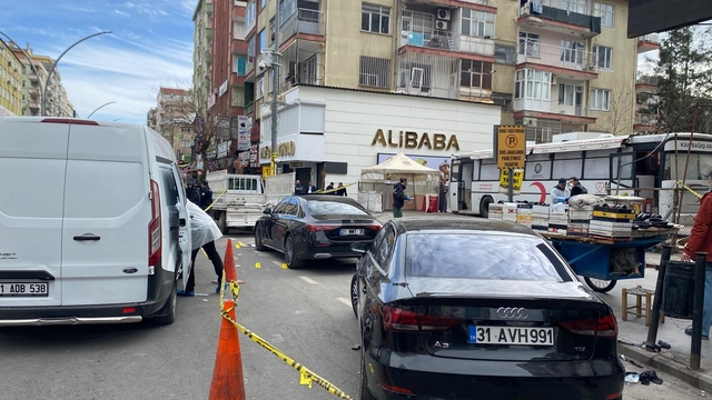 Diyarbakır'da silahlı kavgada 3 kişi yaralandı