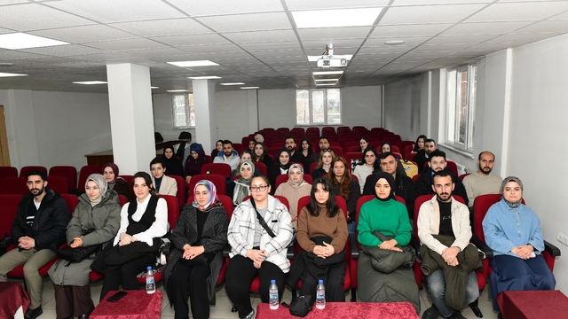Çatak'ta 'Motivasyon ve Mesleki Rehberlik' toplantısı