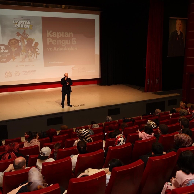 Gebze Belediye Başkanı Büyükgöz, çocuklarla bir araya geldi