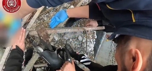 İnşaatın 1'inci katından düşüp başına demir saplanan işçi öldü