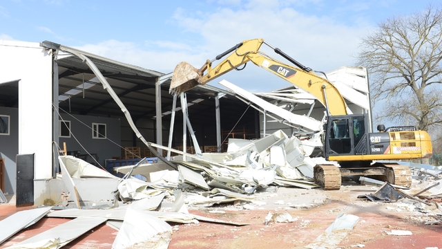 Nilüfer'de 3 noktada yıkım