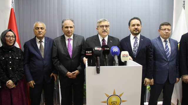 AK Parti Genel Başkan Yardımcısı Yayman Uşak'ta açıklamalarda bulundu