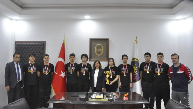 Satrançta Gaziantep'in hamle Şampiyonu GKV Özel Liseleri