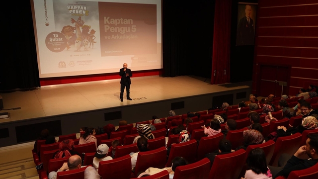 Gebze Belediye Başkanı Büyükgöz, çocuklarla bir araya geldi