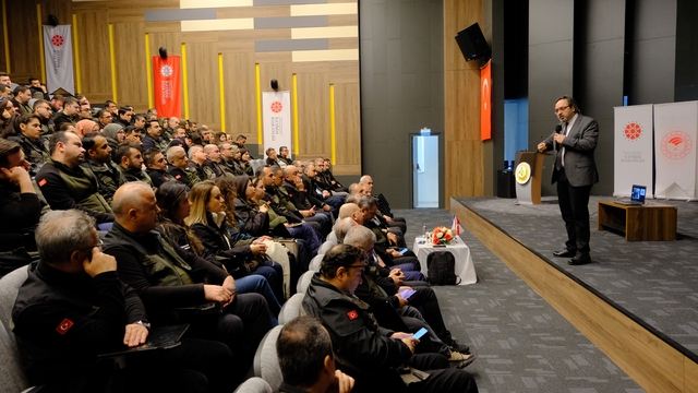 Adana'da orman teşkilatına yönelik etkili iletişim ve liderlik eğitimi düzenlendi