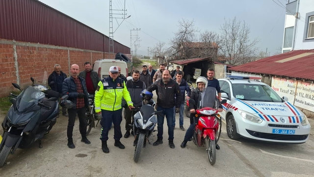 Alaçam'da motosiklet sürücülerine trafik eğitimi verildi