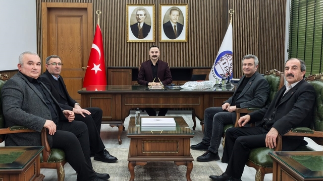 Seçimlerini tamamlayan esnaf odası başkanlarından Kaymakam Ayvat'a ziyaret