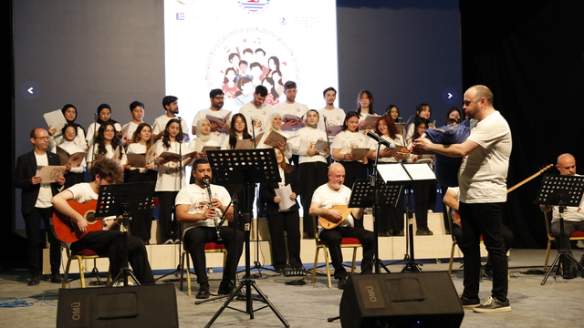 OMÜ'de yabancı öğrencilerden oluşan koro türküler seslendirdi