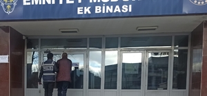 Hastanede güvenlik görevlisinin odasından para ve ziynet eşyası çalan şahıs...