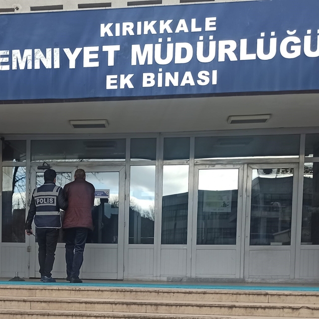 Hastanede güvenlik görevlisinin odasından para ve ziynet eşyası çalan şahıs...