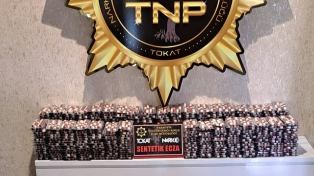 Tokat'ta 55 bin 440 adet sentetik ecza ele geçirildi