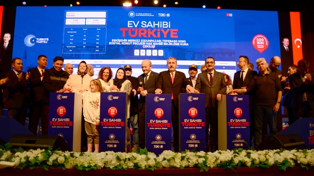 Eskişehir'de yapılacak 6 bin 55 konutun kurası çekildi