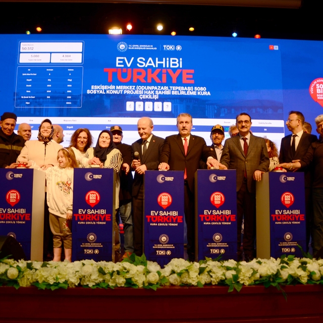 Eskişehir'de yapılacak 6 bin 55 konutun kurası çekildi